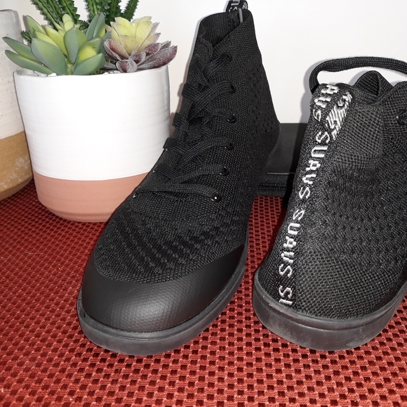 NEW Suavs "Legacy" Black Hi Top Ultrasoft Shoes - Picture 1 of 8